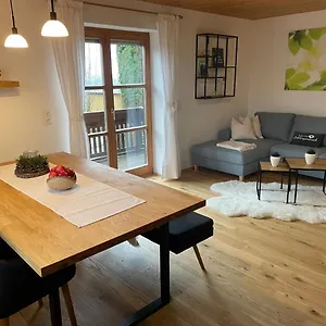 Hofleben Reiner Neukirchen vorm Wald